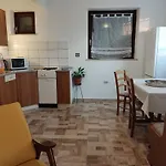 Superior, 3 And 2 Bathrooms Vorgesetzter Maria Sea View, 100-150m To