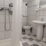 Superior, 3 And 2 Bathrooms Vorgesetzter Maria Sea View, 100-150m To شقة