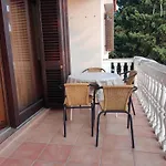 شقة Superior, 3 And 2 Bathrooms Vorgesetzter Maria Sea View, 100-150m To