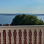Superior, 3 And 2 Bathrooms Vorgesetzter Maria Sea View, 100-150m To Апартаменты